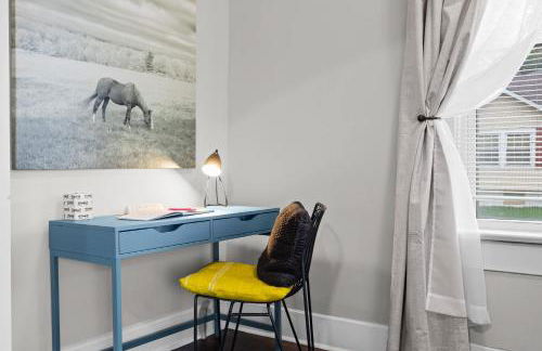 Stylish Home in Historic District Near Riverwalk - Foto 10