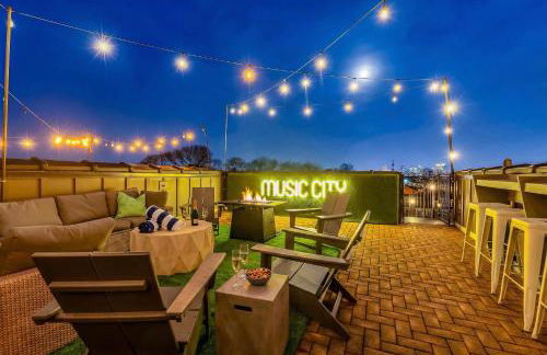 Skyline Views with Double Rooftop Deck & Game Room - Foto 37