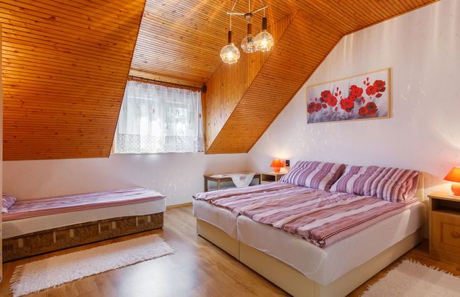 4 bedroom House in Balatonfenyves with garden and terrace - Photo 10