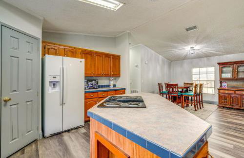 Charming Farmhouse in Morriston with Fenced Yard - Foto 13