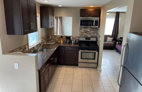 Newly Renovated 2 Bedroom House - Foto 9