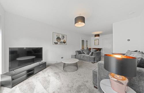 Large 5 Bedroom House Perfect For Group Stays - Free Parking - Near Glasgow - Perfect For Contractors - Foto 10