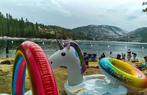 NEW! Cozy & Secluded House w/Deck - Near Yosemite! - Foto 2