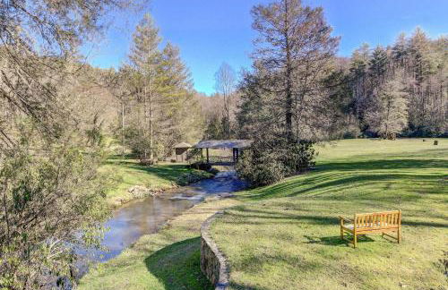 Lake Access and On-Site Creek Lake Toxaway Home! - Foto 36