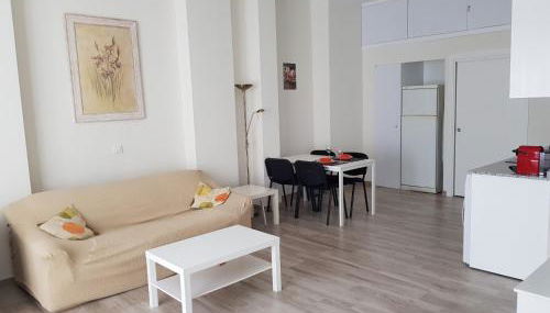 Spacious studio apartment in Cabanyal - Photo 3