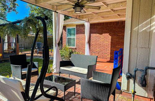 Maple House Romantic Getaway WHot Tub Near IAH - Foto 44