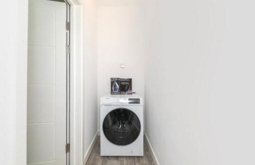 Modern Flat with Parking, 5 Mins to Tube - Photo 24