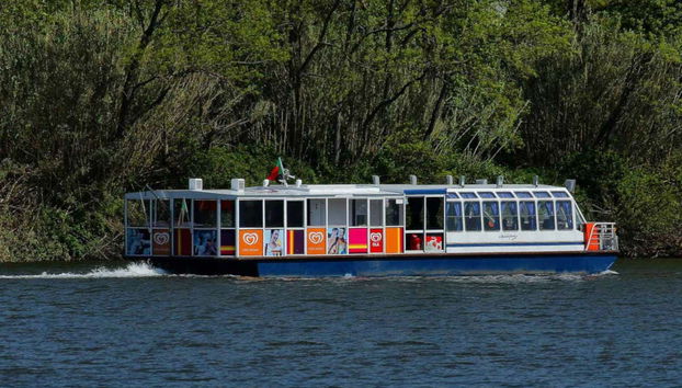 Barco por el río Mondego