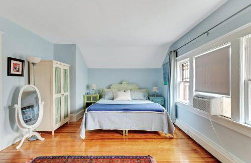 Mountain View Victorian with Convenient Location and Lots of Space tp Play farmhouse - Foto 14