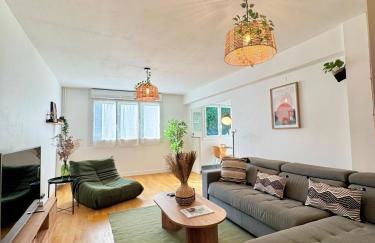 Chez Marc, avec vue verdoyante et parking privé - Photo 1