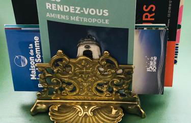 Aux Trompettes Violettes - Foto 49