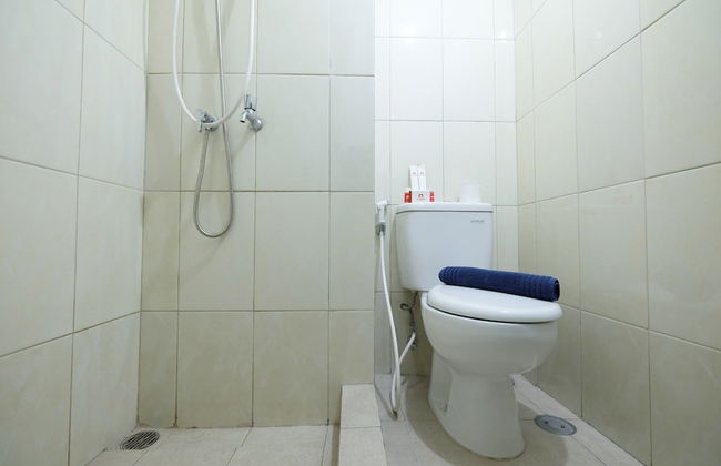 Minimalist Studio Room at The Springlake Apartment Sumarecon Bekasi - Photo 22