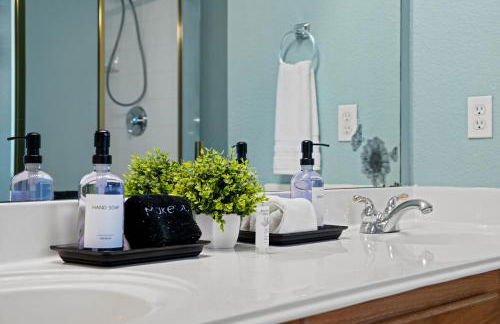 Relaxing 3BR 2BA Oasis - Hot Tub & 5 Beds! - Foto 9