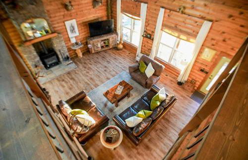 15 Mins to U of A - Pool & Hot Tub - Foto 9