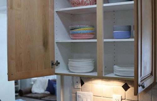 Tropical PoolHome Walk to Shops Near Beach - Foto 76