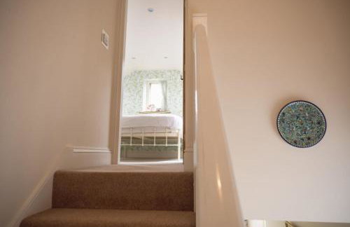 Winsbury Cottage - Photo 13