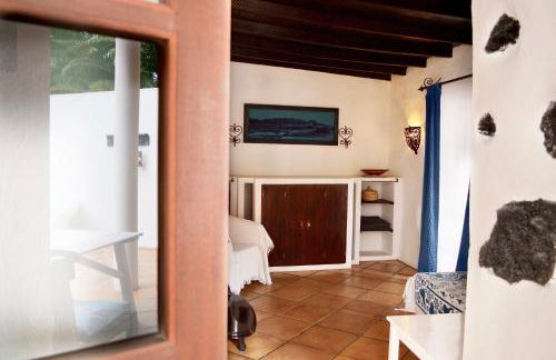 Stylish house in a real Finca with private garden - Photo 8