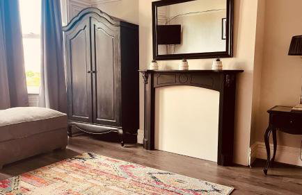 Spacious 5 Bedroom Home in Central Kidderminster with Private Parking and Electric Vehicle Facilities, Easy Access to Birmingham and Nearby Towns - Foto 68