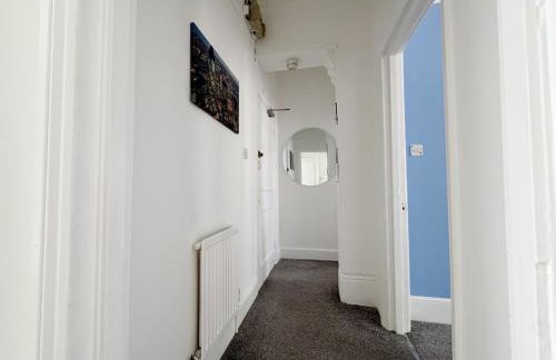 Prime Central London 2-Bed by Shops & Transport - Foto 17