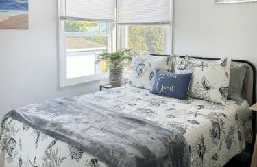 Quaint Mid-Century Cottage by the Coast - Foto 19