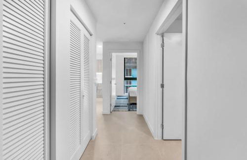 Chic Downtown Miami 2BR City Views Rooftop Pool - Foto 24