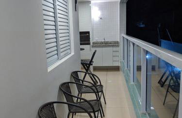 Apto completo com varanda gourmet a 50 mt da praia - Photo 2