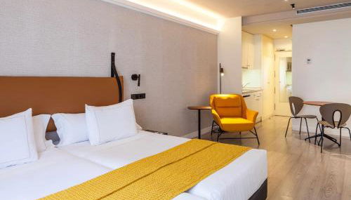 Suites Viena Plaza de España - Photo 4