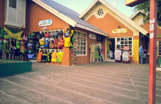 Private 2 Bedroom Beachfront Penthouse Condo Ocho Rios, Jamaica - Foto 37