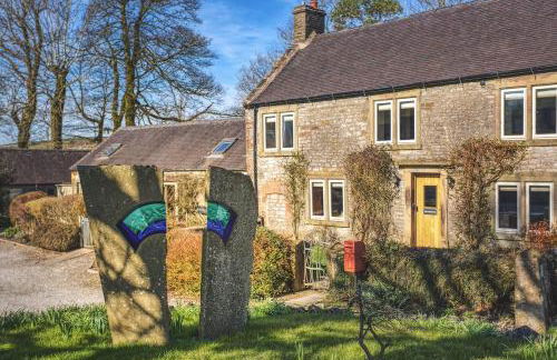 The Farmhouse - Photo 1