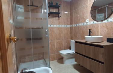 Deltafamily ¡ barbacoa,piscina, wifi Chromecast !! - Foto 7