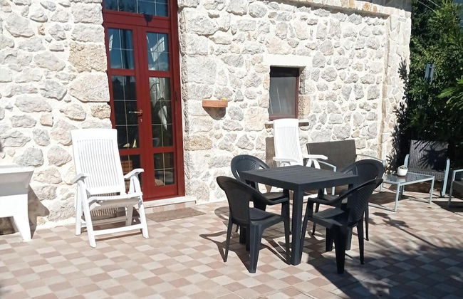 1-bed Apartment Sleeps 2 - Free Parking and Garden - Foto 8