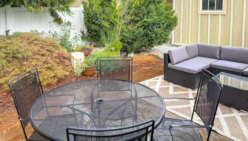 Walk to Town and Beaches! Cozy Home in Coeur dAlene - Photo 3