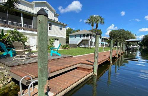 Canal-Front Home on 73ft Dock! - Foto 1