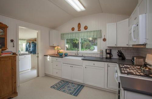 Summerland Stagecoach Cottage by Paradise Retreats - Foto 5