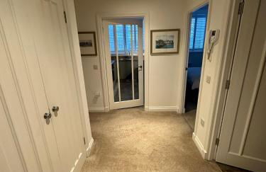 Luxury Moffat Apartment - High End Furnishing - Foto 8