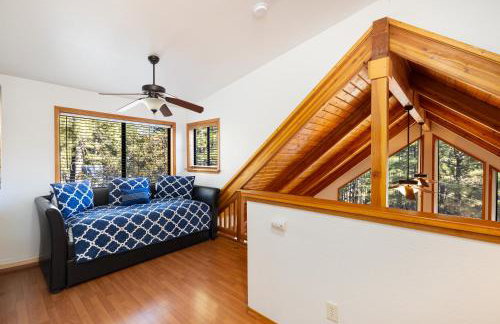 Chalet in the Pines Spa Game Room Wraparound Deck - Foto 38