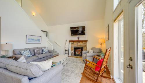 Mtn-View Family Retreat with Deck in Seven Devils! - Foto 1