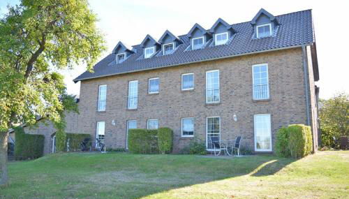 Pretty little apartment with a great view - Photo 2