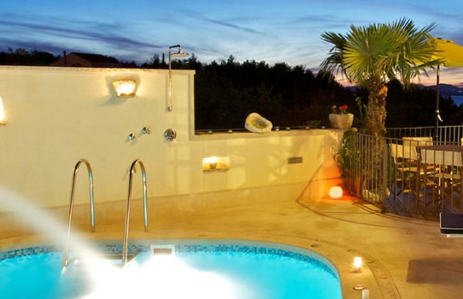 Adorable Villa With Swimming Pool and sea View - Foto 24