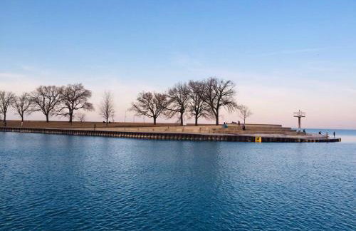 Entire Apartment in heart of Lincoln Park & Lake Sea and beach - Foto 9