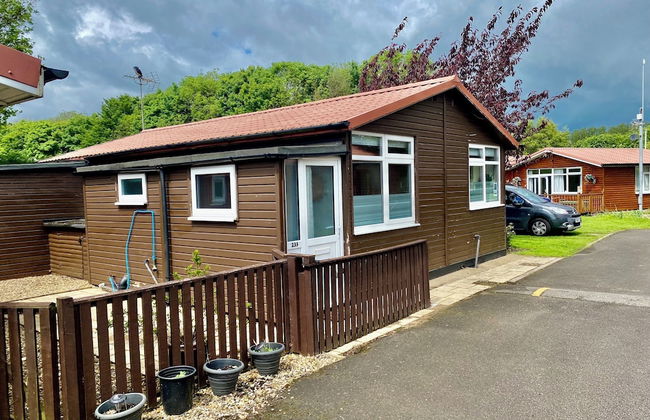 Large 3 bed Chalet -sleeps 6- dog Friendly- Garden - Foto 1