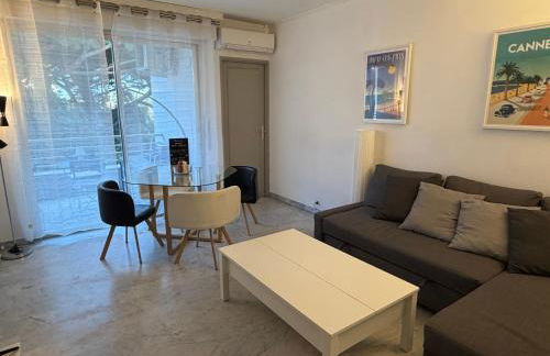 Seafront - beautiful flat with aircon and comfortable loggia - Foto 37