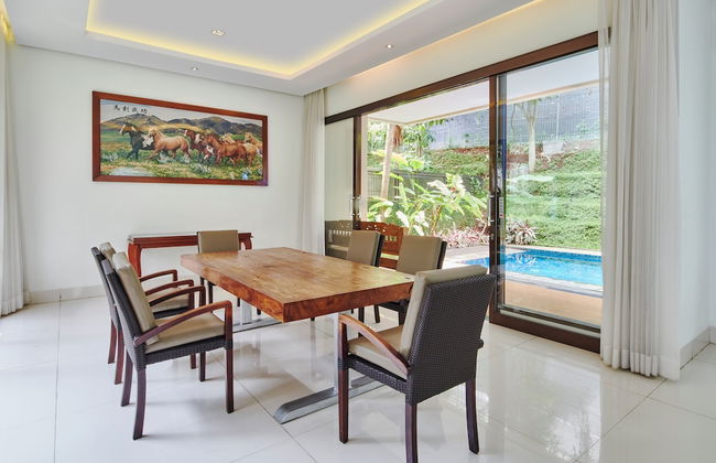 Oyama City View 4BR Villa with a Heated Pool - Photo 19