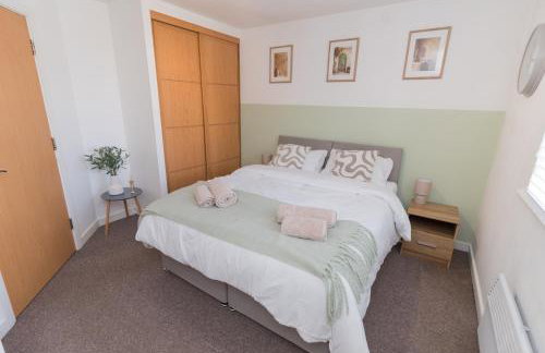 Stylish 2-Bed Apartment, City Centre Gem, 1 min walk to Train Station, Free parking - Foto 13