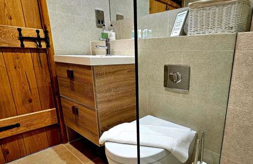 Beautiful Views Historic 16th Cent Barn Conversion - Pass the Keys - Foto 34