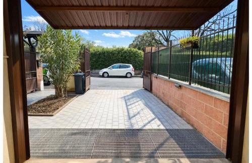 Bed & Garage Apartment in Villa - Photo 21