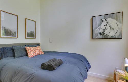 Charming Swan Lake Apartment with Deck! - Foto 19