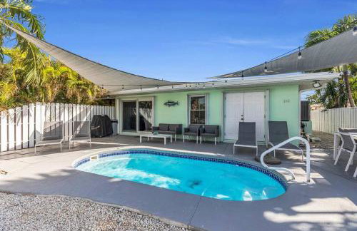 Villa Bella Newly Remodeled With Private Dock and Pool & Cabana Club Access - 7 night minimum stay - Foto 12