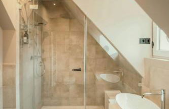 Renovated Semi-Detached House With Garden Views - Foto 31