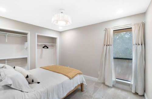 The Corniest Property in Texas ♥ 4 BR ♥ 1/4 Acre ♥ - Foto 28